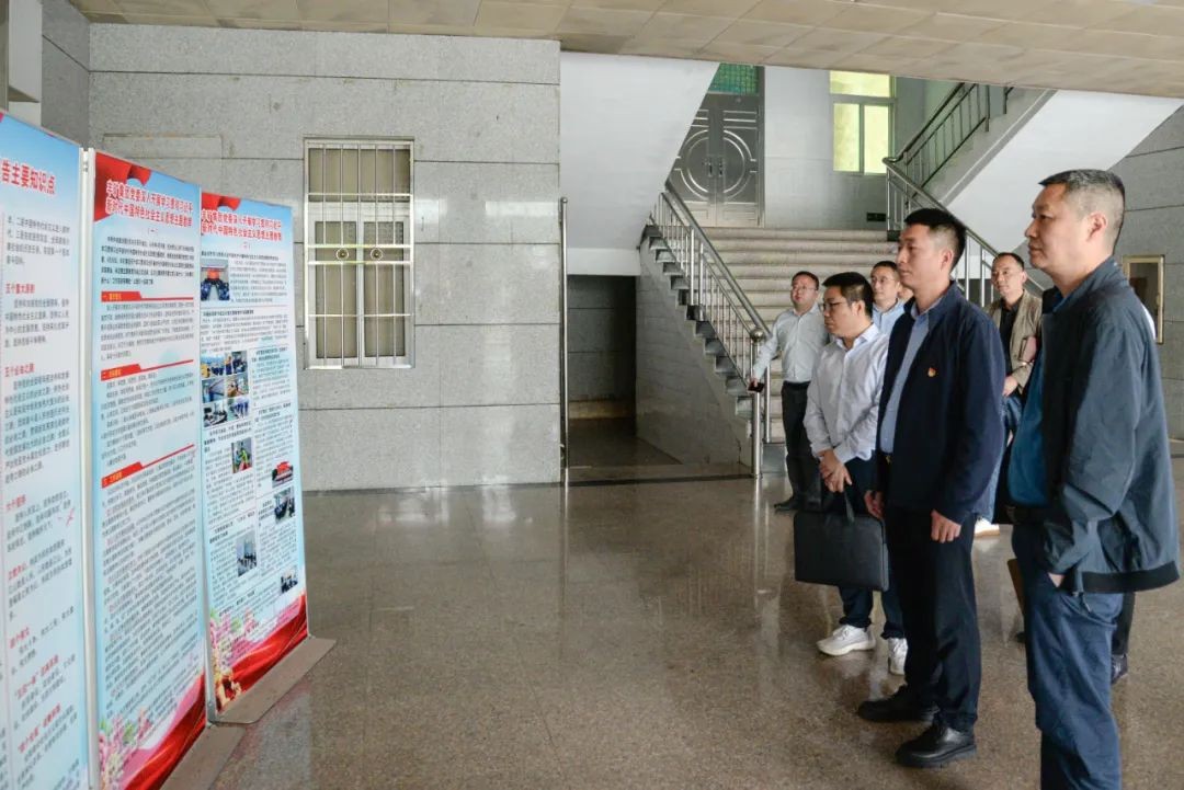 主题教育 | 吸“理论之氧” 补“精神之钙”——太阳成集团tyc举办主题教育牌板展，营造浓厚学习氛围